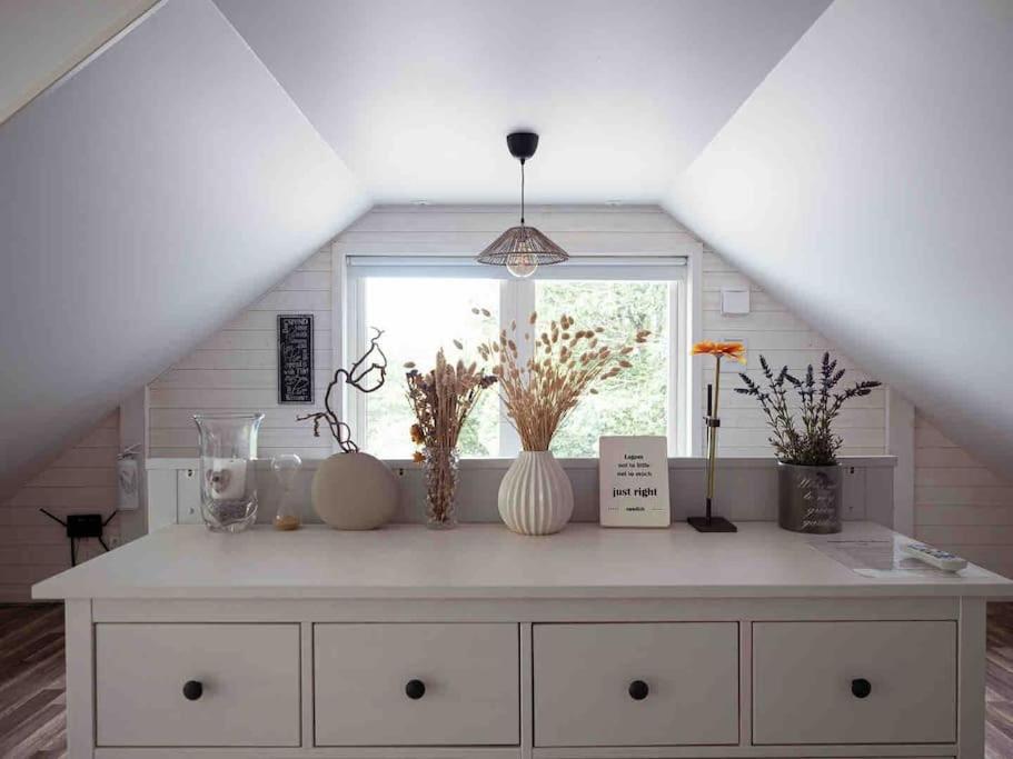A Lovely Bright Apartment With It'S Own Entrance คุงส์บักกา ภายนอก รูปภาพ