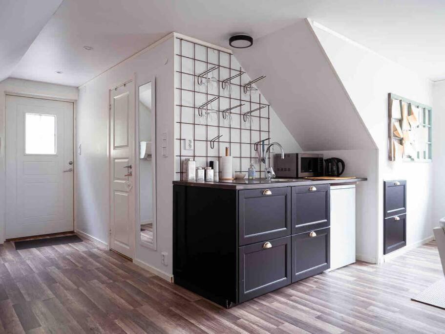 A Lovely Bright Apartment With It'S Own Entrance คุงส์บักกา ภายนอก รูปภาพ